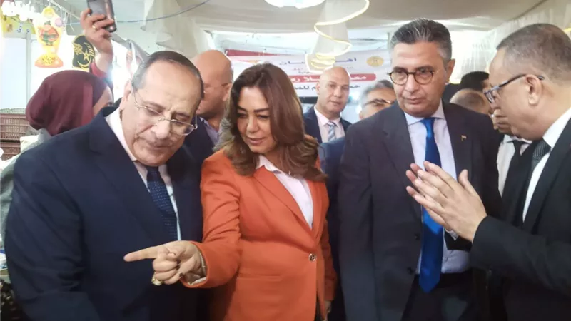 وزيرا التموين والتنمية المحلية ومحافظ الدقهلية يفتتحون معرض أهلاً رمضان ومعرض بيع السلع الغذائية
