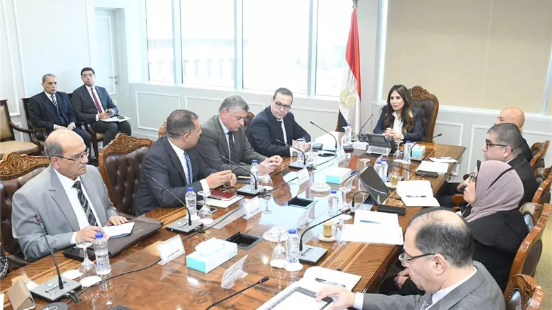 في أول اجتماع لها.. وزيرة الإسكان تتابع موقف تنفيذ مبادرة 