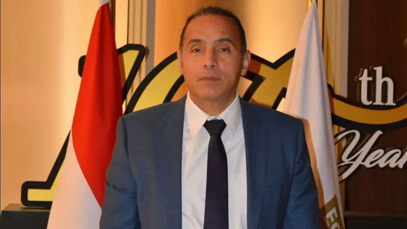 إسلام عزام يستعرض خطط إطلاق المشتقات لتطوير سوق رأس المال المصري