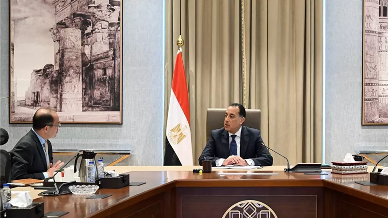 مدبولي يبحث مع كجوك مستجدات تنفيذ برنامج التعاون مع صندوق النقد الدولي