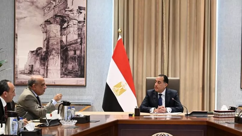 رئيس الوزراء يتابع مع وزير الكهرباء مستجدات عمل عدد من الملفات والموضوعات  