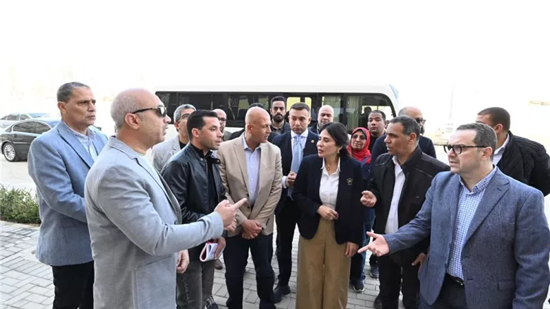 في أولى زياراتها التفقدية.. وزيرة الإسكان تتفقد وحدات 