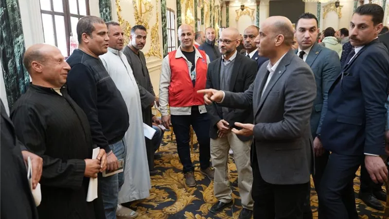 وزير العمل يشرف على اختبارات 2800 جزار مصري لموسم الحج.. و70٪ من العمالة مؤكدة سعودياً