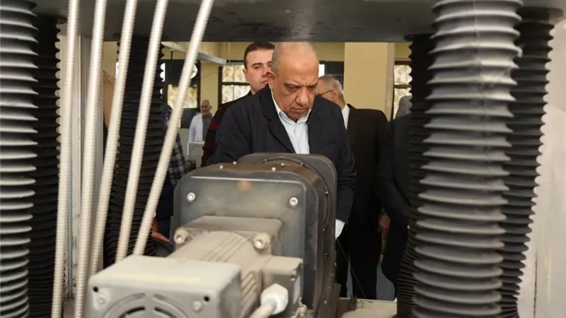 لا النور هيقطع ولا الكهرباء هتغلى.. وزير الكهرباء يحسم الجدل