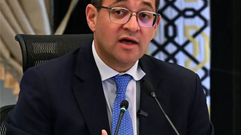 كجوك: التوسع في مشروعات التحول للطاقة الجديدة والمتجددة بشراكات قوية مع مجتمع الأعمال المحلي والأجنبي 