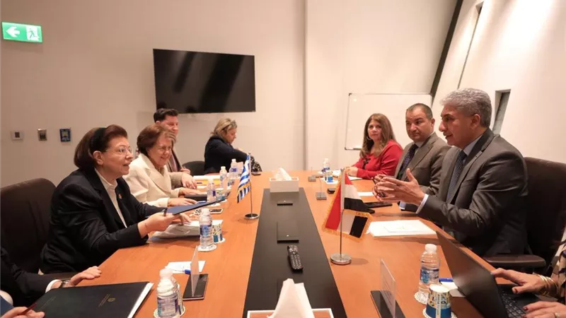 تعاون مصري يوناني لاسترداد الآثار المهربة من المتحف المصري الكبير