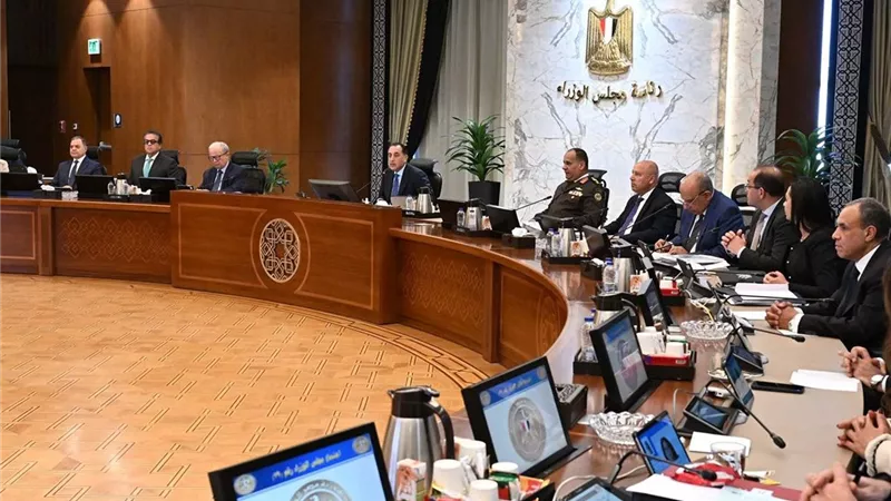 تراجع البطالة لـ 6.2%.. طفرة في مؤشرات أداء الاقتصاد المصري لعام 2026