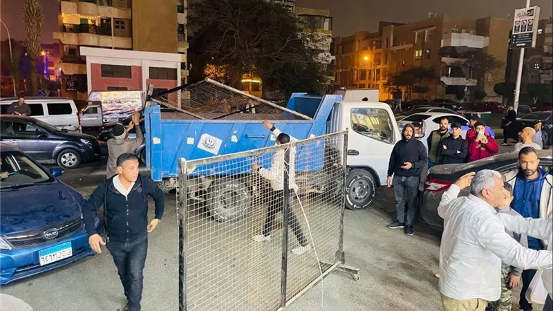 بتوجيهات تامر جبر.. حملة إشغالات مسائية مكبرة لإعادة الانضباط لشوارع مدينة العبور