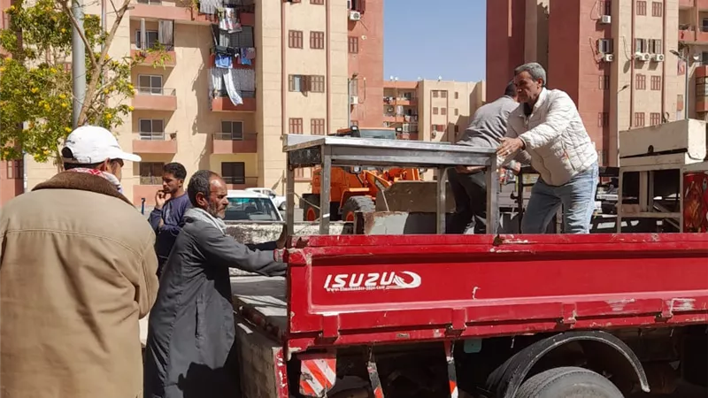 حملة لرفع الإشغالات والتعديات بالحى الخامس بمدينة بدر