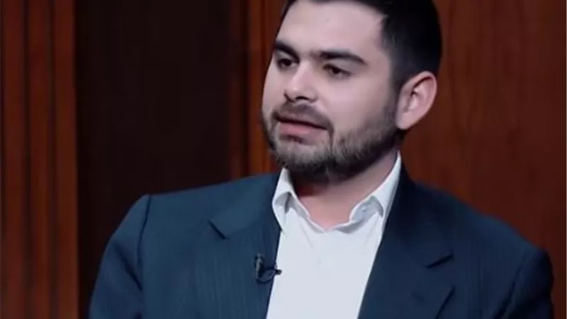 نجل محمد فاروق: والدي 