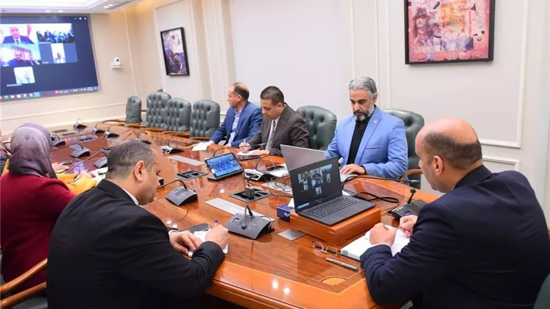 حسن رداد يوجه بغزو المناطق الصناعية لتوفير فرص عمل بـ 4 محافظات