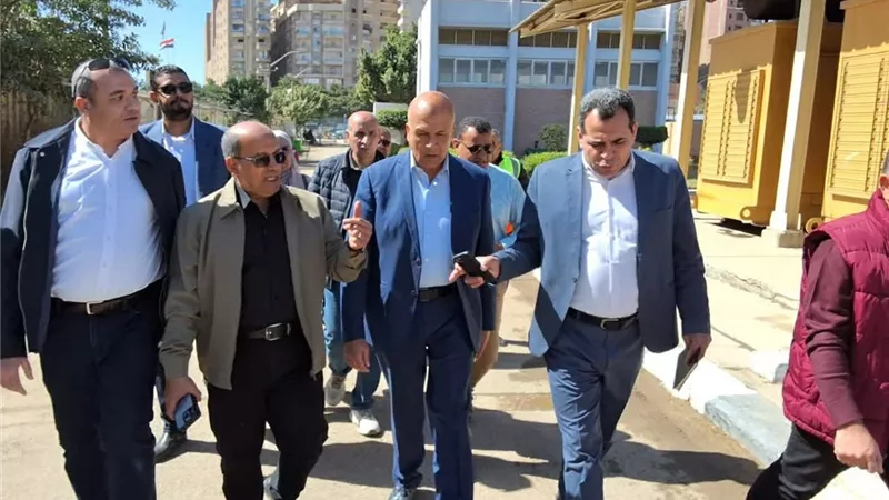 نائب وزيرة الإسكان يتفقد مشروعات مياه الشرب والصرف الصحي بمحافظة الفيوم