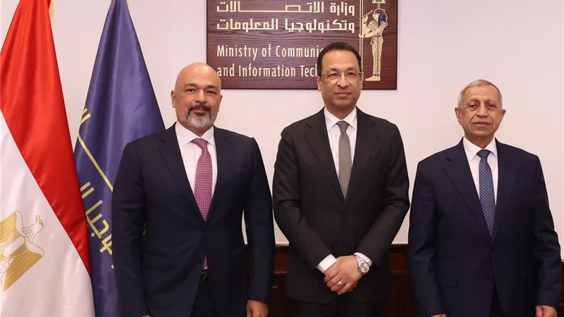 وزير الاتصالات يشهد شراكة لإنشاء مختبرات اتصالات متطورة وربط التعليم بسوق العمل