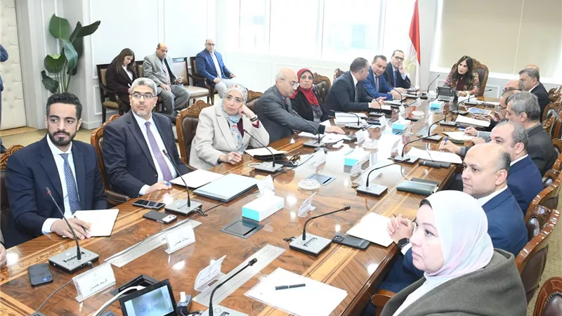 وزيرة الإسكان تبحث مع رئيس 