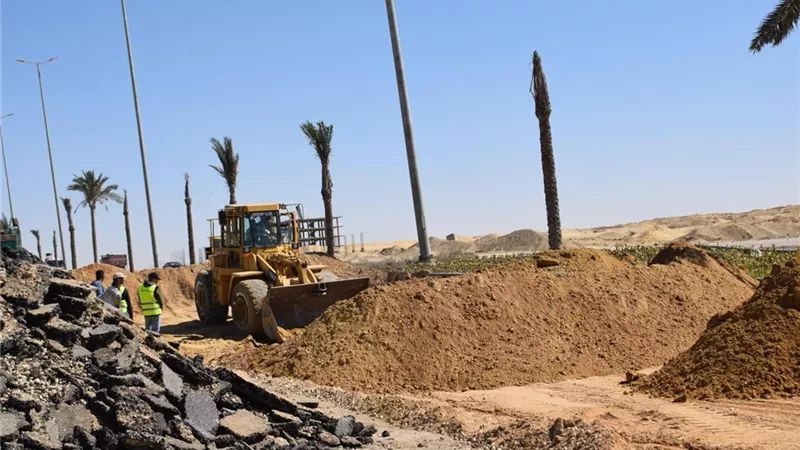 وزيرة الإسكان تتابع مشروعات تطوير ومد الطرق والمرافق بالمناطق الصناعية 