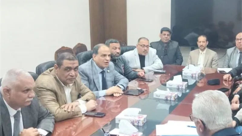 برئاسة 