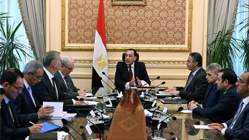رئيس الوزراء يعقد اجتماعاً لمتابعة موقف توافر مختلف السلع الاستراتيجية
