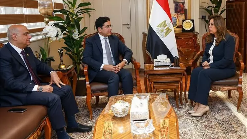 وزيرة التنمية المحلية تبحث ملفات التصالح والتقنين مع أعضاء مجلس النواب