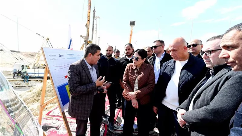 وزيرة الإسكان تتفقد المشروعات الجاري تنفيذها وأعمال التطوير بقرى مارينا
