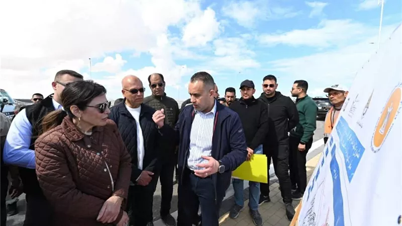 وزيرة الإسكان تتابع أعمال المرافق الرئيسية لمنطقة أبراج الداون تاون وكوبري C19 