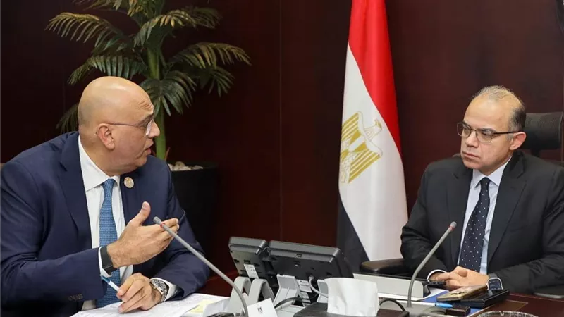 وزير الاستثمار يبحث مع الرئيس التنفيذي لجهاز تنمية المشروعات تعزيز دعم ريادة الأعمال