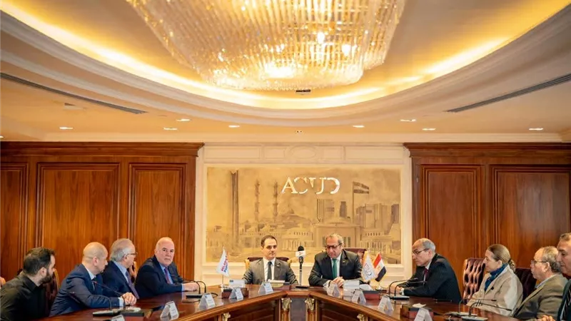 باستثمارات تبلغ 6 مليار جنيه.. العاصمة الإدارية وبولاريس باركس توقعان عقد تطوير مجمع صناعي خدمي متكامل