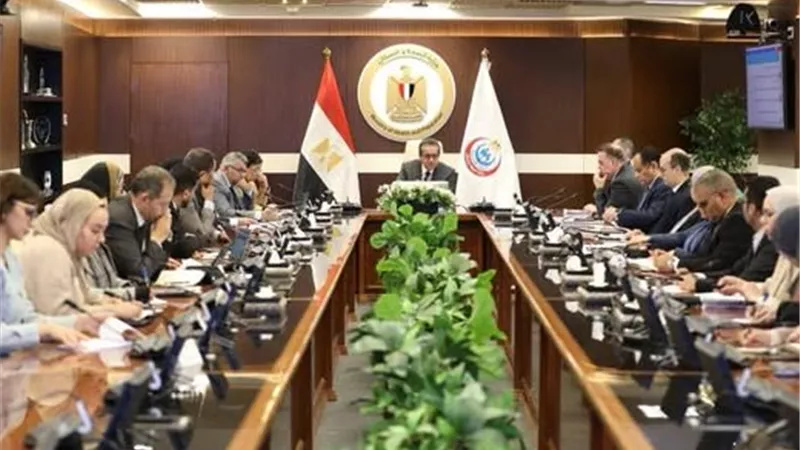 وزير الصحة يوجه بخطة استثمارية طموحة لتطوير المنظومة الصحية بالعام المالي 2026/ 2027