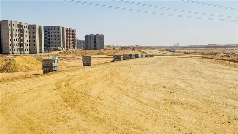 باستثمارات 4 مليارات جنيه.. تنفيذ شبكة طرق حديثة بالعبور الجديدة