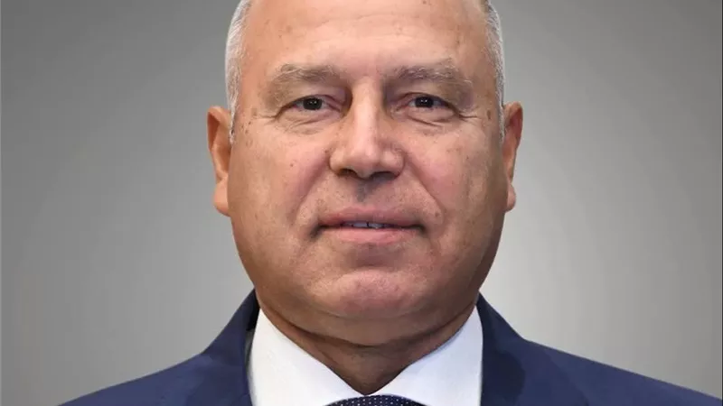 وزير النقل يتابع جاهزية المرحلة الثانية من الأتوبيس الترددي BRT.. 16 محطة جديدة لخدمة القاهرة الكبرى
