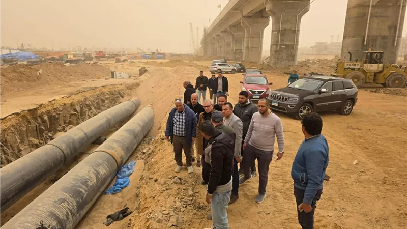 لتأمين احتياجات المياه.. نائب رئيس المجمعات العمرنية يتفقد مشروع خطوط التغذية الكبرى بـ 6 أكتوبر