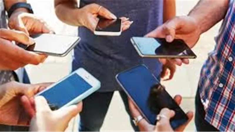 نصف الأهالي في مصر يشاركون صور وأخبار أطفالهم على الإنترنت