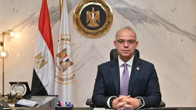 وزير الاستثمار يوجه باستمرارية منظومة الإفراج الجمركي خلال عطلة عيد الفطر المبارك