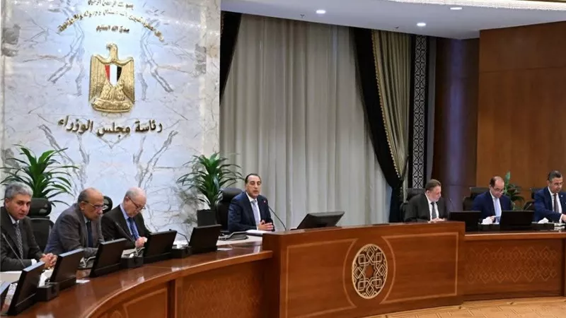 رئيس الوزراء يترأس اجتماع إدارة الأزمات لمتابعة تداعيات التصعيد العسكري وتأمين الاقتصاد