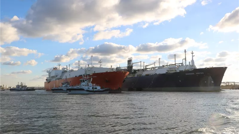 مصر تستقبل ناقلة الغاز المسال MARAN GAS PSARA بحمولة تتجاوز 70 ألف طن 