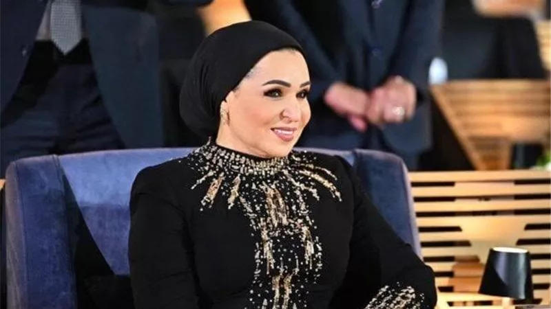 السيدة انتصار السيسي تهنئ الشعب المصري والأمتين العربية والإسلامية بعيد الفطر المبارك