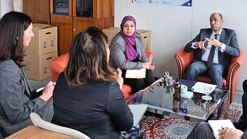 وزير العمل يلتقي السكرتيرة التنفيذية للتحالف العالمي للعدالة الاجتماعية بجنيف
