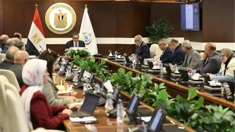 وزير الصحة يترأس اجتماع مجلس إدارة الهيئة العامة للتأمين الصحي ويناقش عدة ملفات هامة لتطوير المنظومة