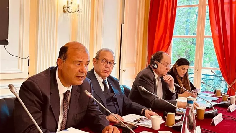 «الغرف العربية» تحذر من تداعيات إغلاق مضيق هرمز على الاقتصاد العالمي