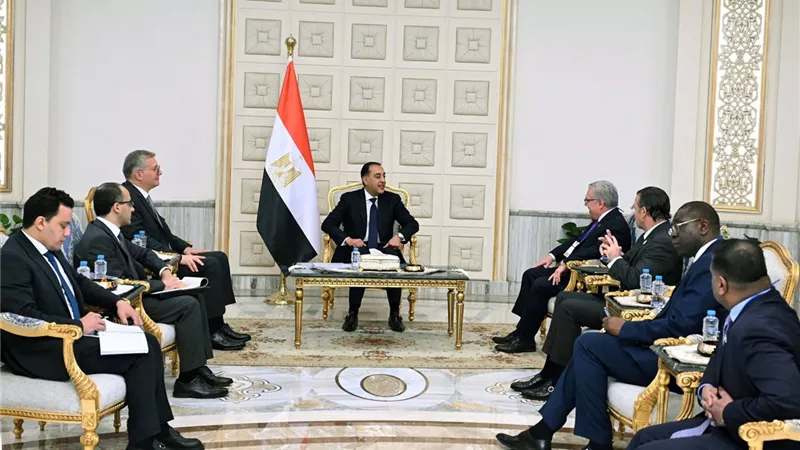 رئيس الوزراء يبحث مع رئيس شيفرون مشروع ربط حقل أفروديت القبرصي بالبنية التحتية المصرية