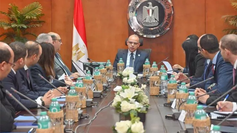 وزير الاستثمار يتابع تأسيس شركة للاستثمار في الشركات الناشئة