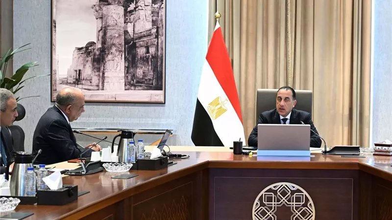 رئيس الوزراء يستعرض خطة إضافة مشروعات طاقة جديدة ومتجددة على الشبكة القومية