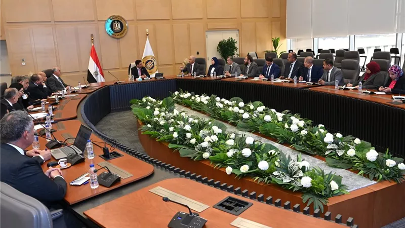 وزير الصناعة يبحث سبل مضاعفة صادرات الرخام والجرانيت وزيادة عدد المحاجر خلال الفترة المقبلة