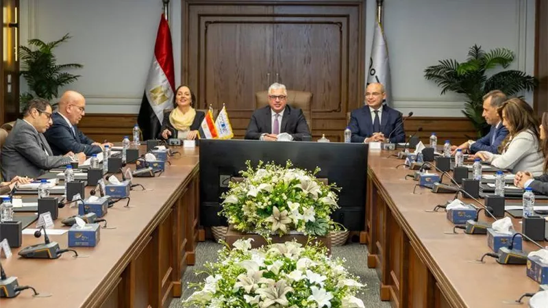 اقتصادية قناة السويس واليونيدو تطلقان برنامج الهيدروجين النظيف بـ 10 دول