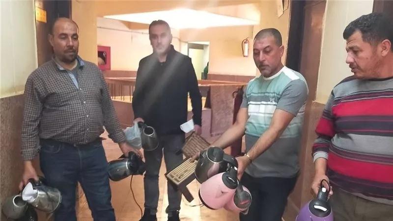 سخانات وغلايات في المكاتب.. حملة مفاجئة تكشف مخالفات استهلاك الكهرباء بإحدى شركات وزارة الكهرباء