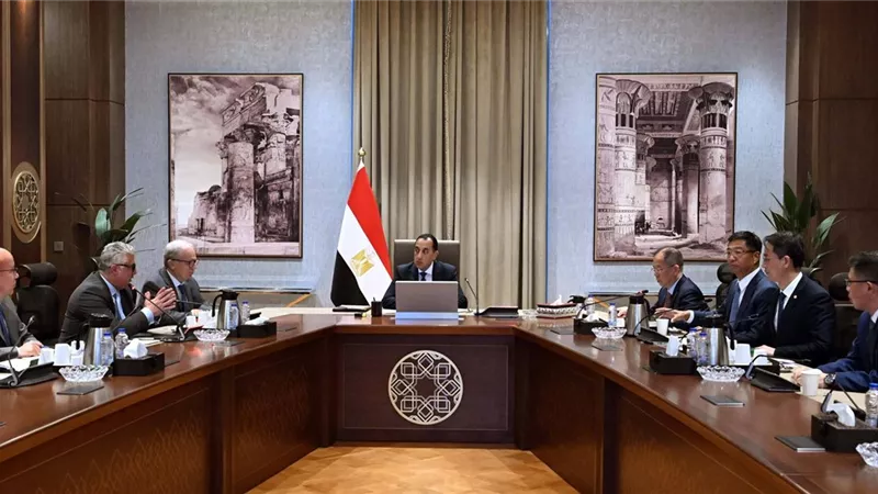 باستثمارات 2 مليار دولار.. الحكومة تبحث إنشاء مصنع عملاق للألومنيوم بشرق بورسعيد يوفر 3000 فرصة عمل
