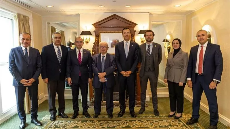 جلسة مصرية أمريكية بواشنطن لتعزيز التعاون الاقتصادي وجذب الاستثمارات