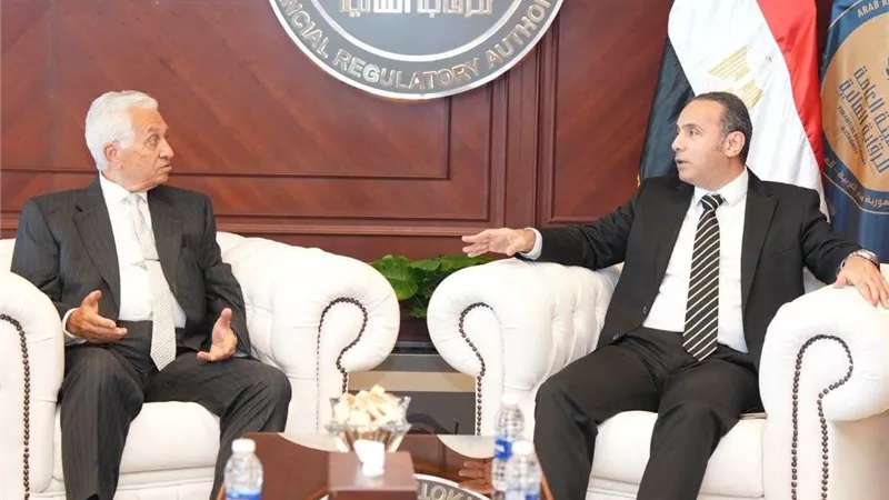 «الرقابة المالية» تعزز الاستثمار في الكوادر.. بروتوكول مع الأكاديمية العربية لدعم الشمول المالي والتحول الرقمي