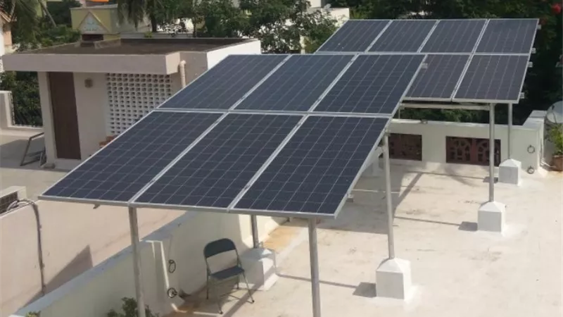 الحكومة تتجه إليها.. هل تكون محطات المنازل الشمسية الحل لاستهلاك الكهرباء المرتفع؟