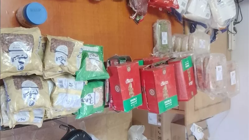 التموين بالأقصر يضبط كميات كبيرة من السلع غير الآمنة
