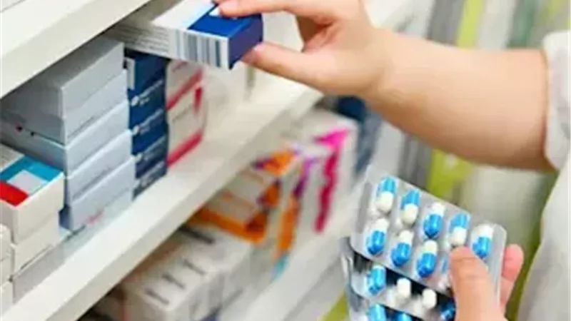 رئيس شعبة الأدوية: لا أزمة في أدوية الغدة الدرقية والسوق المصري مستقر تمامًا